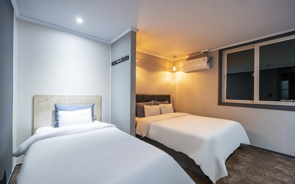 Фото Yeosu Hotel The B