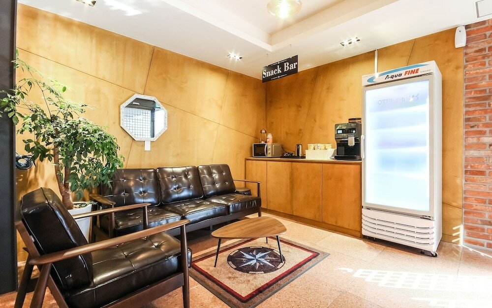 Фото Yeosu Hotel The B