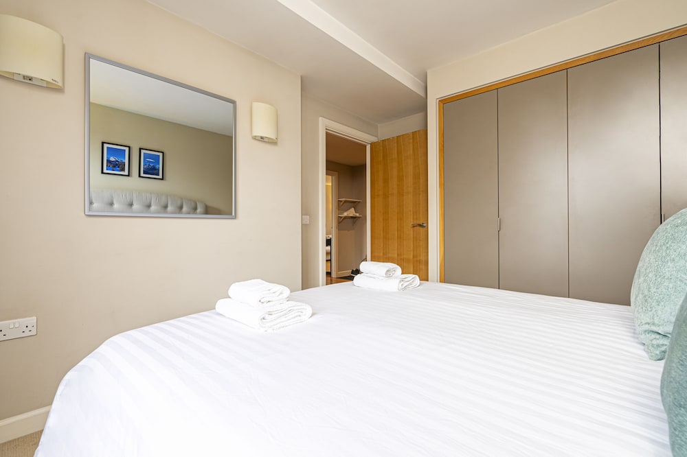 Фото Peaceful Putney Apartment by Underthedoormat