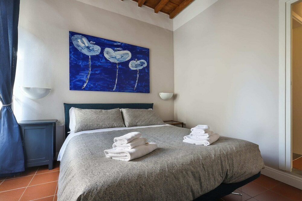 Фото Florence in the Window - Hosted by Sweetstay