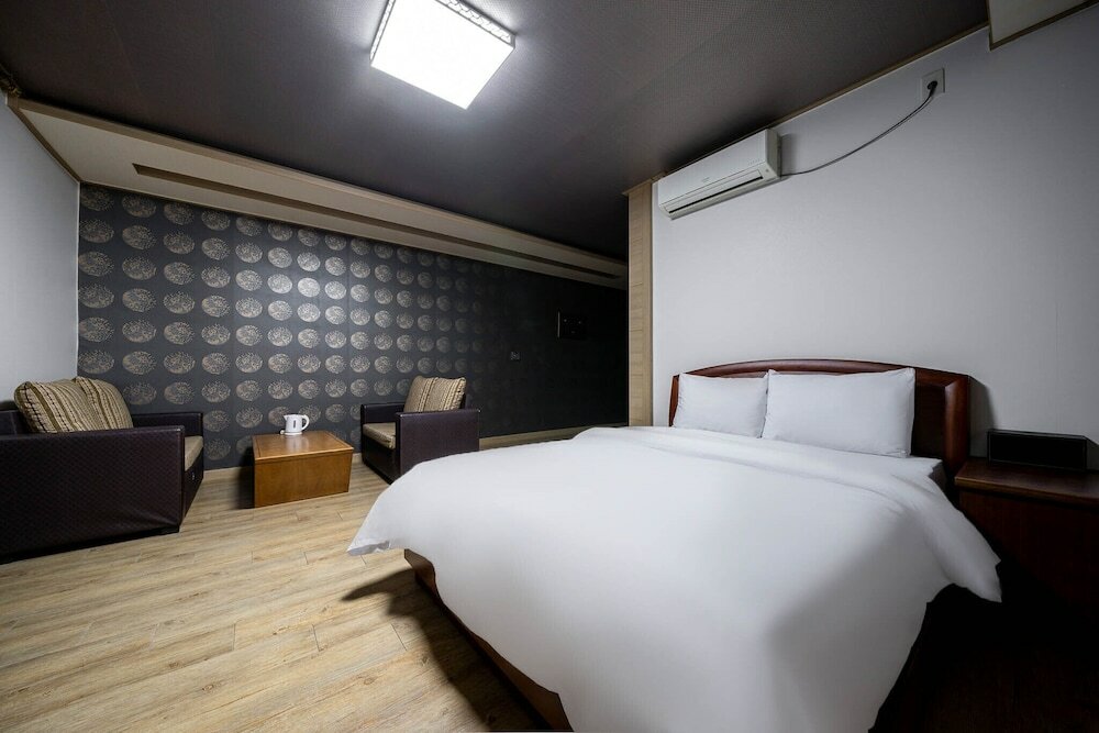 Фото F-one Hotel