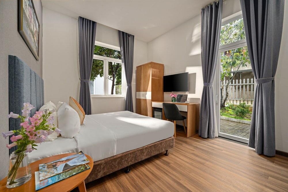 Фото Myrtle Villa Dalat