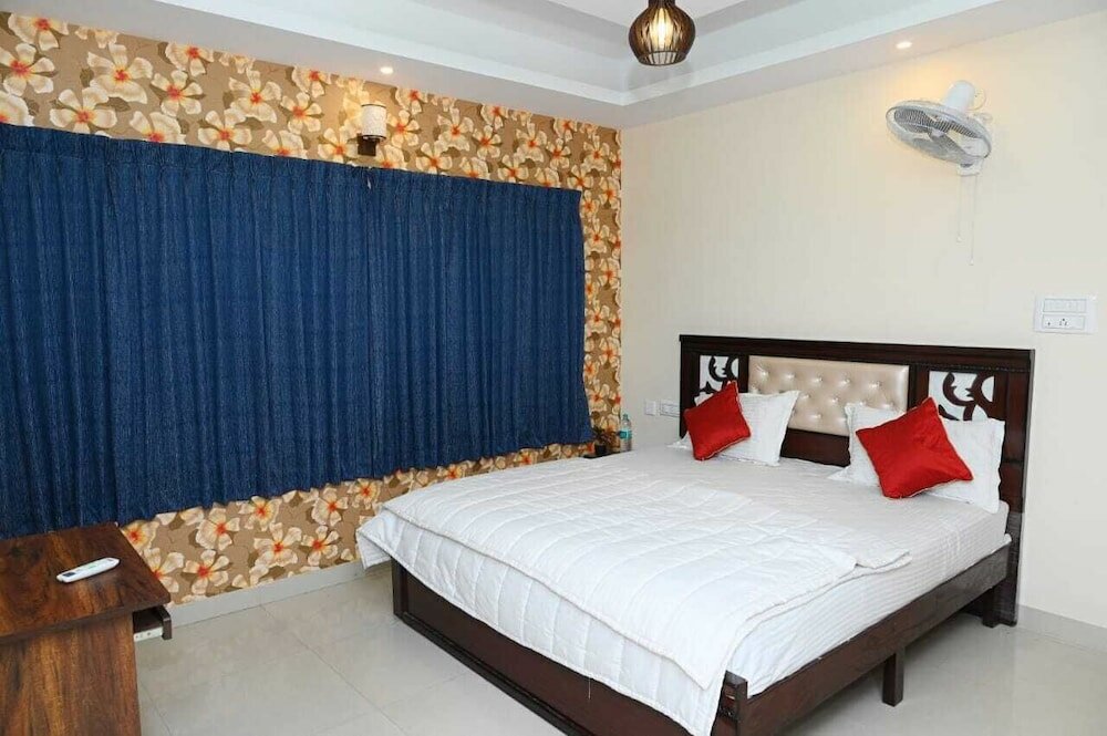 Фото Urban Stay Adams Service Apartment