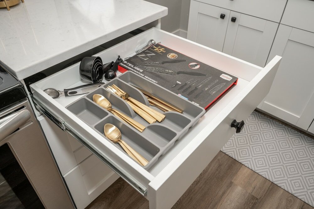 Фото The Luxe Spot Suites