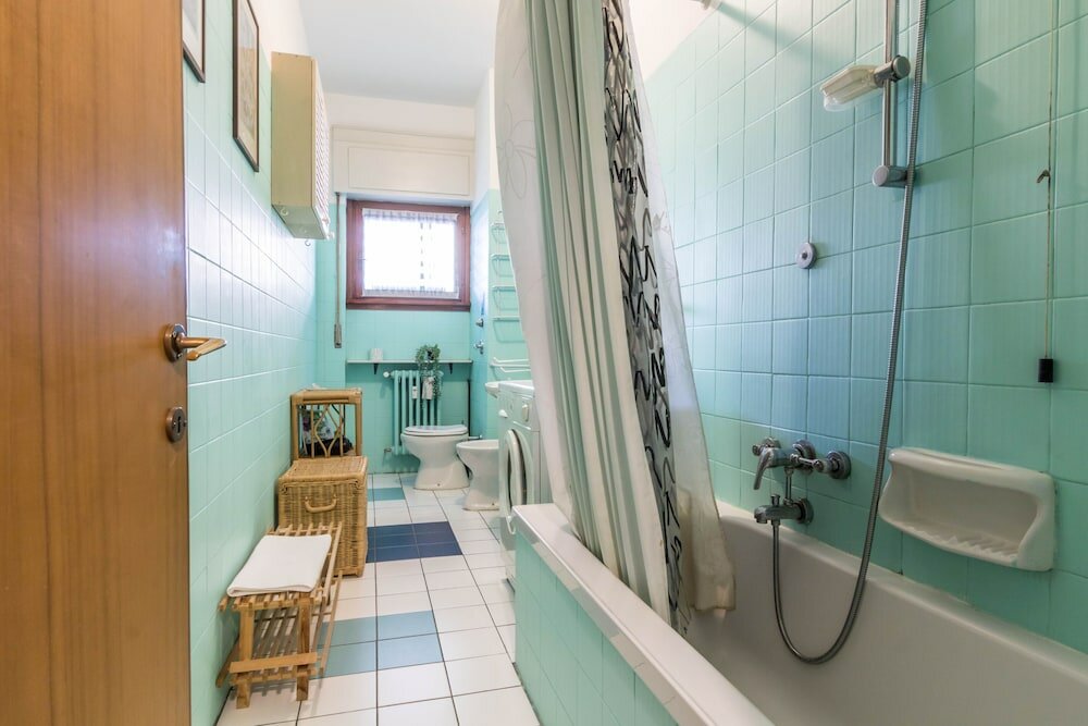 Фото Altido Quiet Apt w Terrace in Beautiful Area