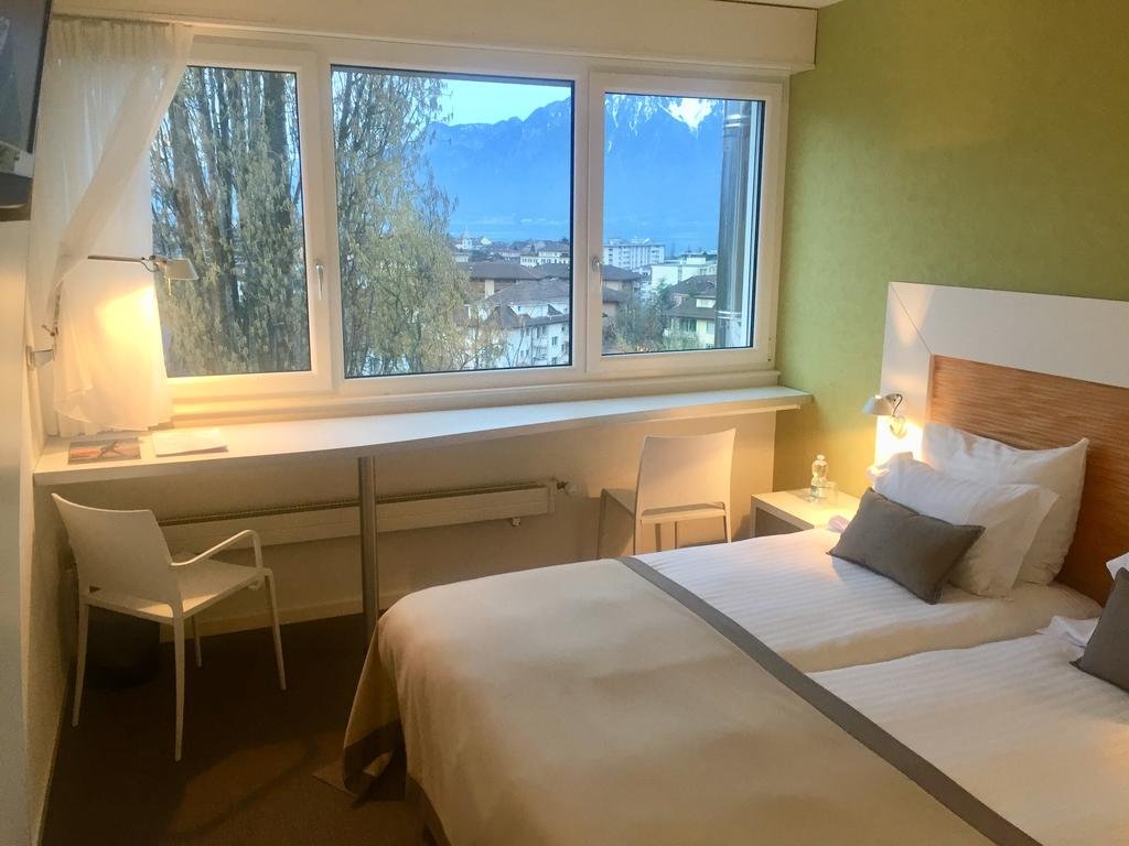 Фото отеля 2