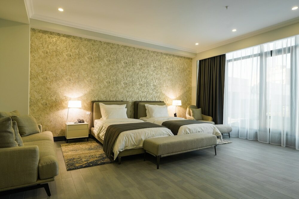 Фото Hills Hotel