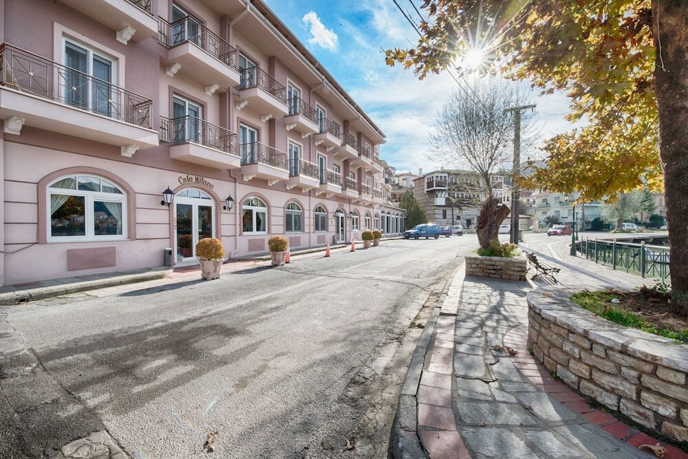 Фото отеля 1