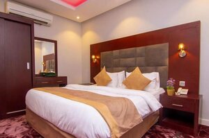 Гостиница Al Muteb Suites Al Tawon