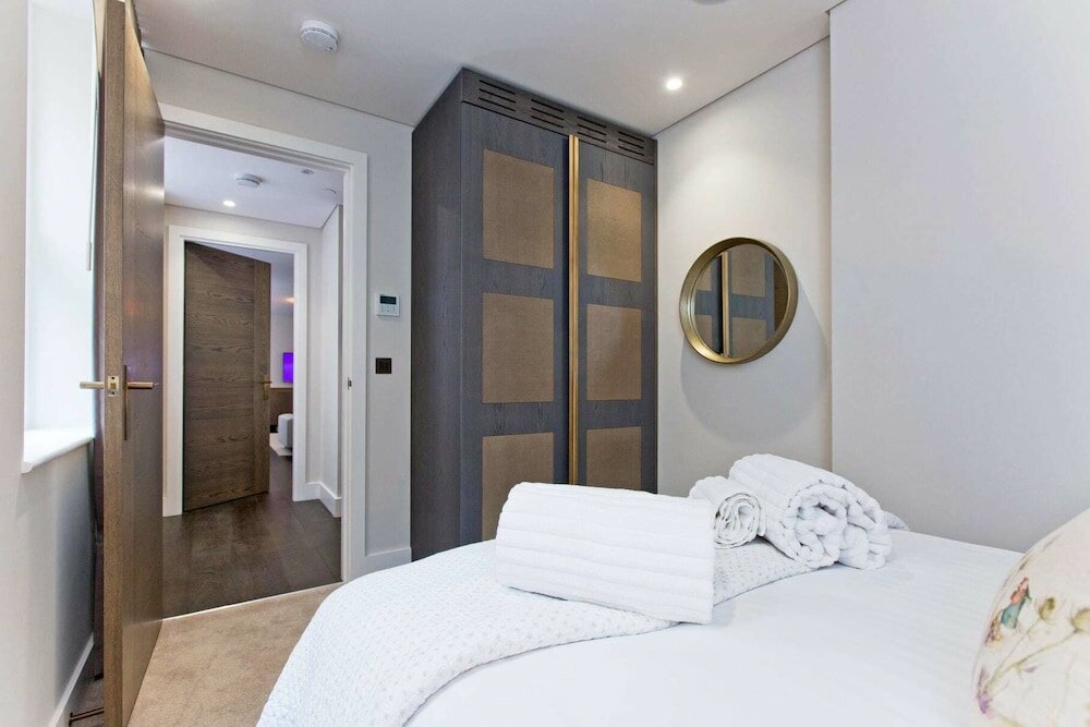 Фото Luxury 2 bed with lift ac and concierge