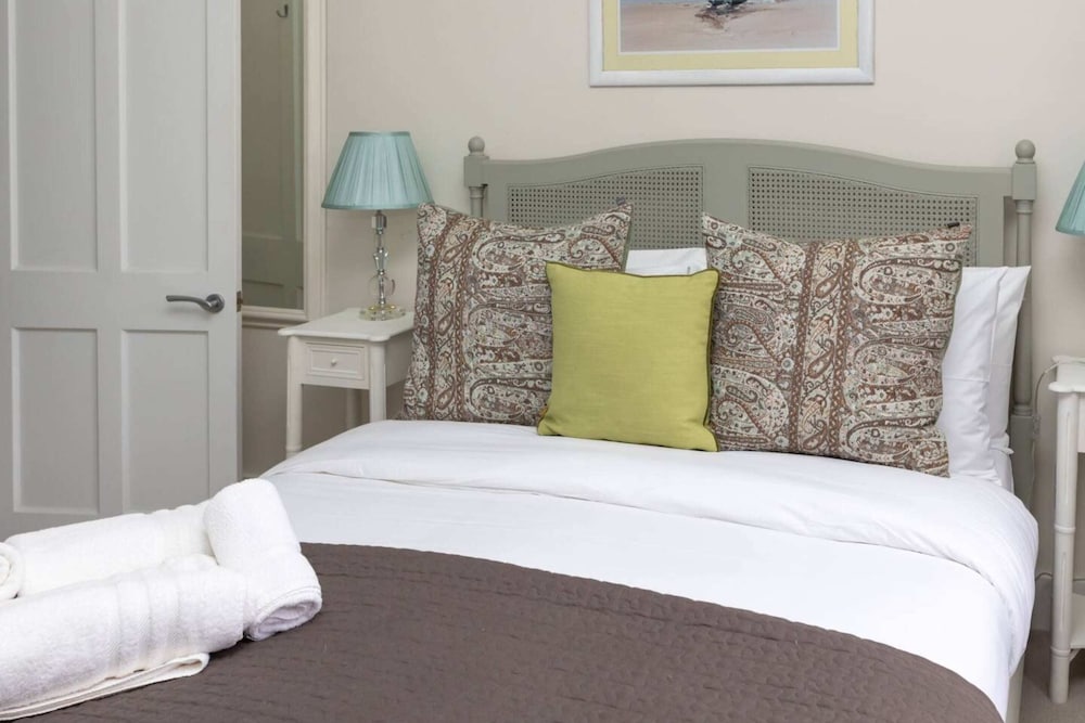 Фото Vibrant 1bd Home With Outdoor Patio - Hammersmith!