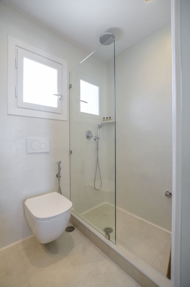 Фото Birikos Studios & Apartments