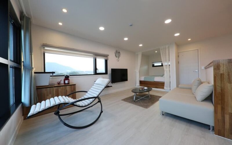 Гостиница Pohang Plan 128 Pool Villa Pension