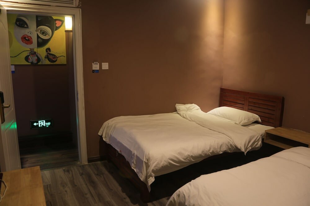 Фото Shu Hostel, Guiyang