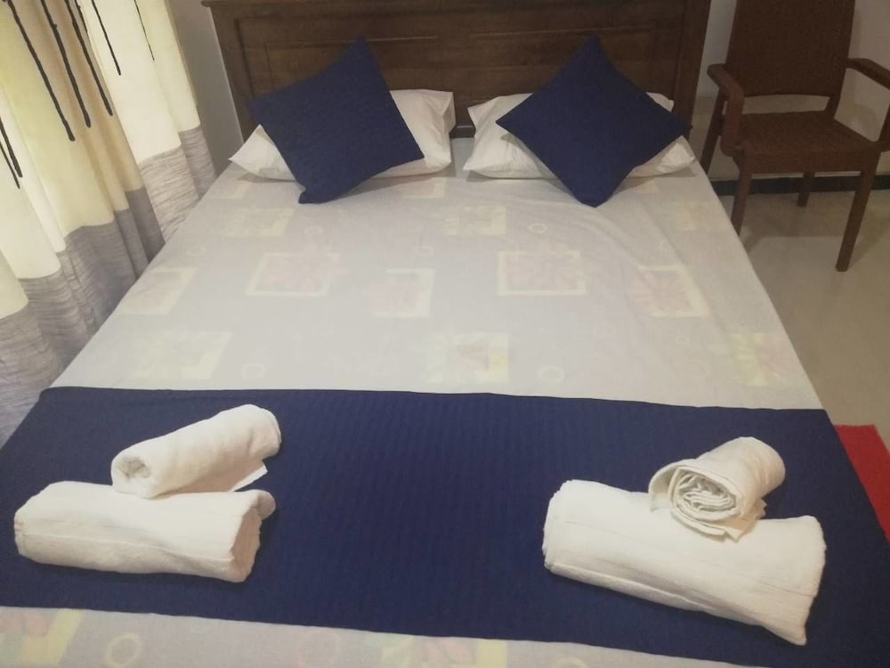 Фото N. L. I. Guest House