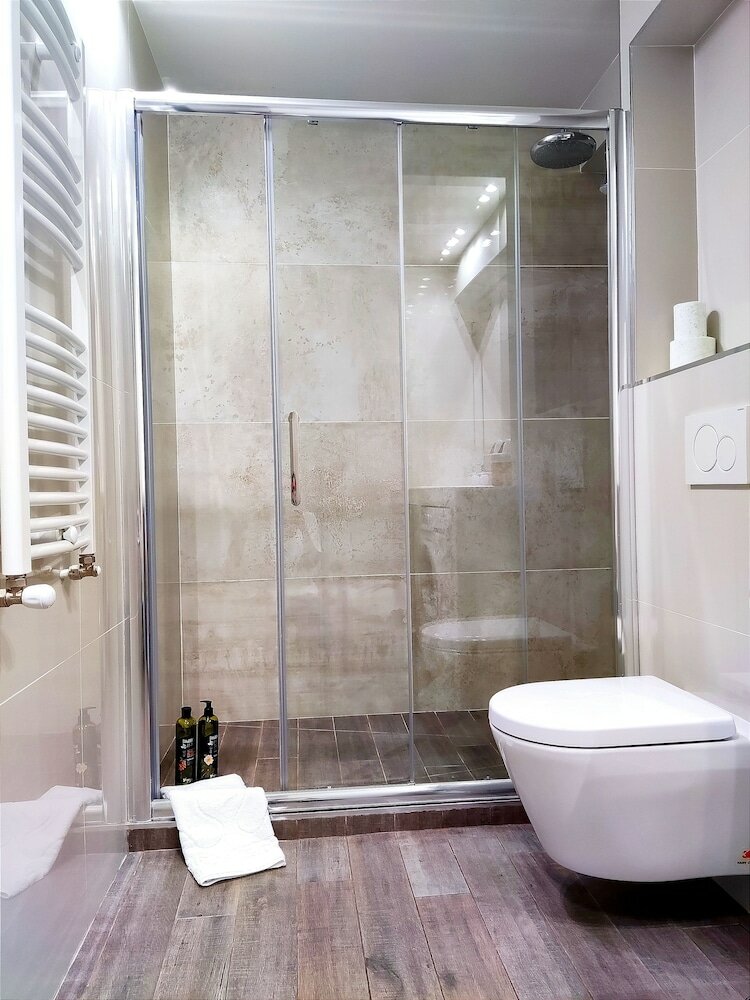 Фото 2Br&Living Center City Chisinau