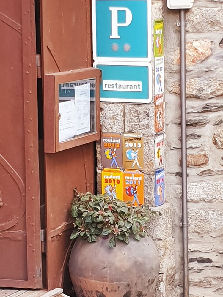 Фото Hostal Ruso