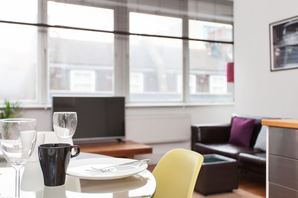 Фото Spacious Apartment Berwick St &Oxford St