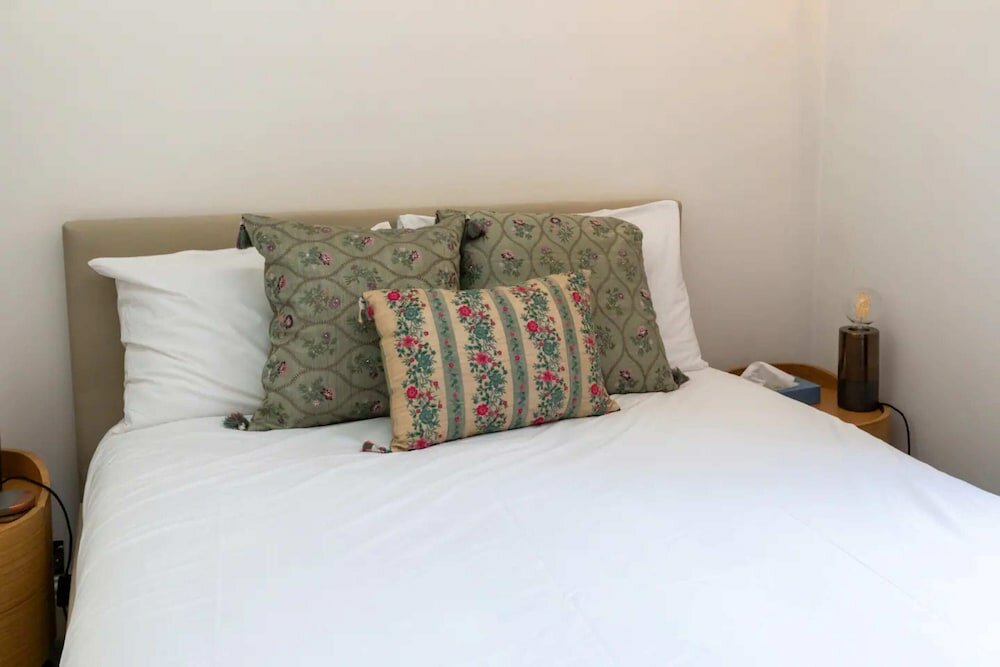 Фото Modern & Spacious 2bd Flat - Westbourne Park