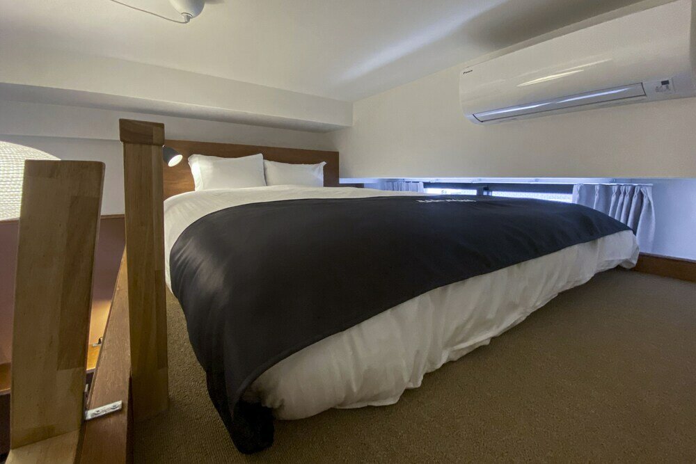 Фото Earthmans Osaka-Jo