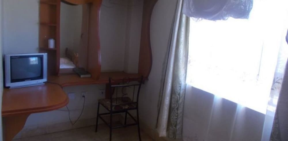 Фото Chrisam Hotel