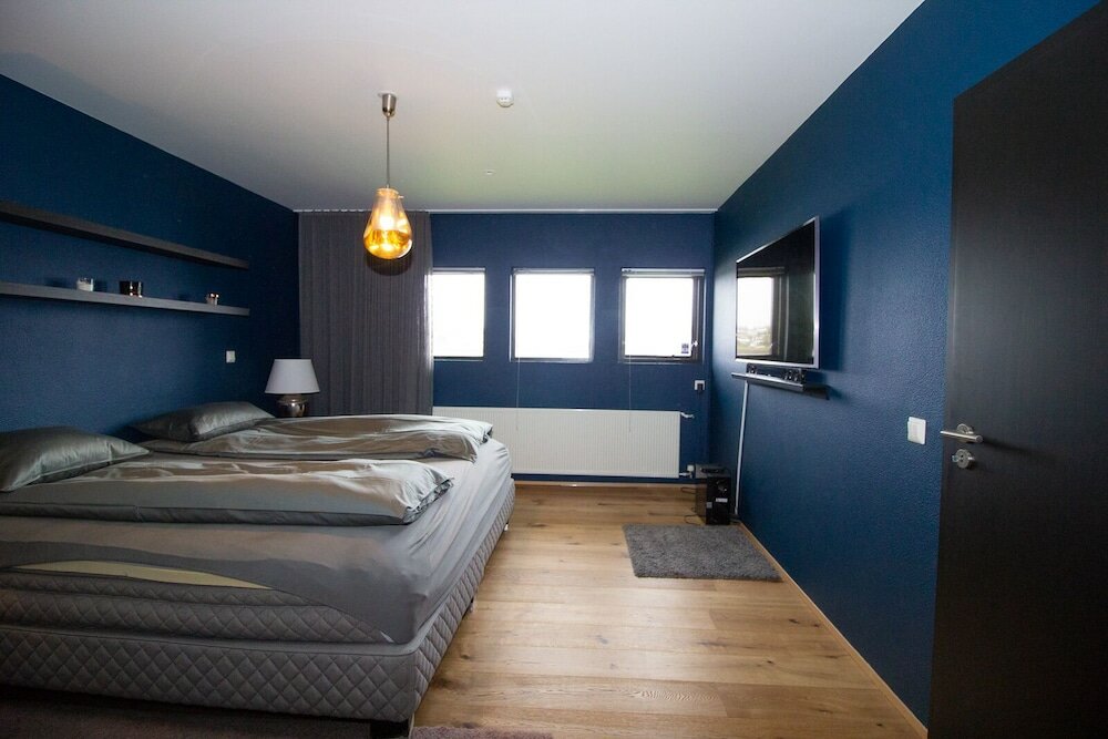 Фото Seaside Villa - 6 bedrooms