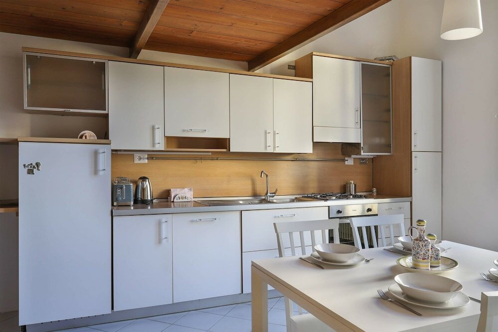 Фото Santa Maria Novella Bright and Modern Apartment - Hosted by Sweetstay