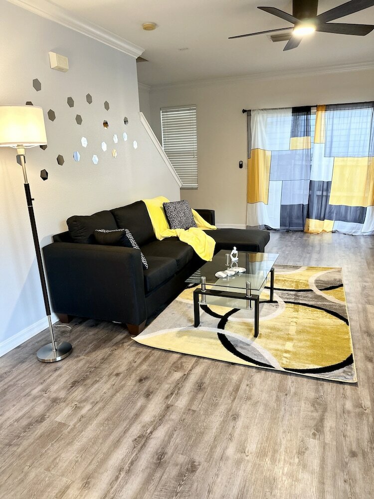 Фото 2 Level Home Central