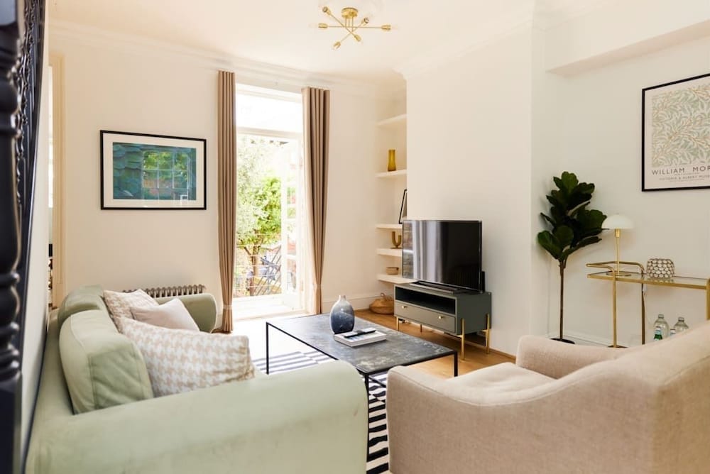 Фото The London Getaway - Seductive 3bdr House With Garden