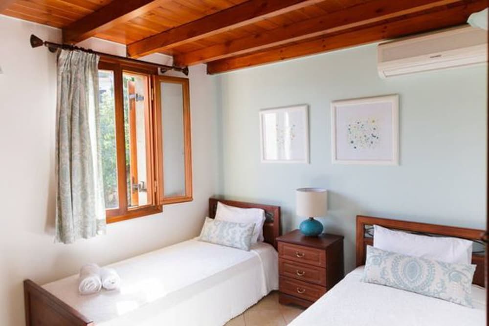 Фото Villa Patriko Lux villa with pool next to Balos