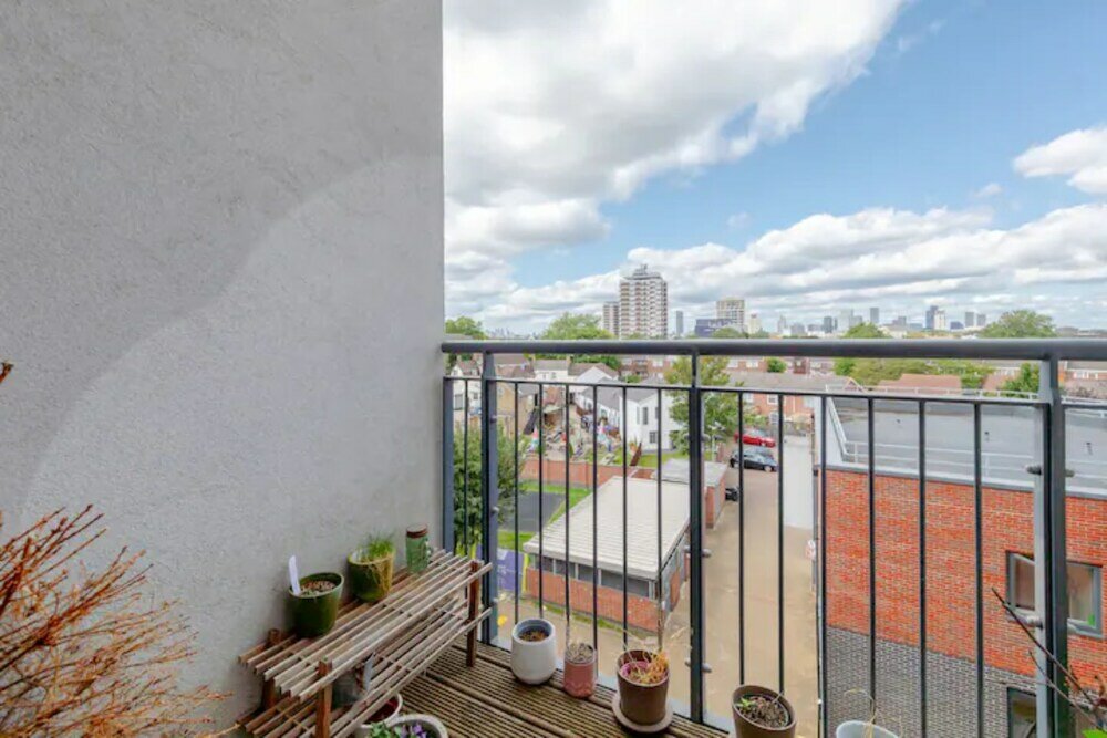 Фото Stunning & Chic 1 Bedroom Flat - Plaistow!