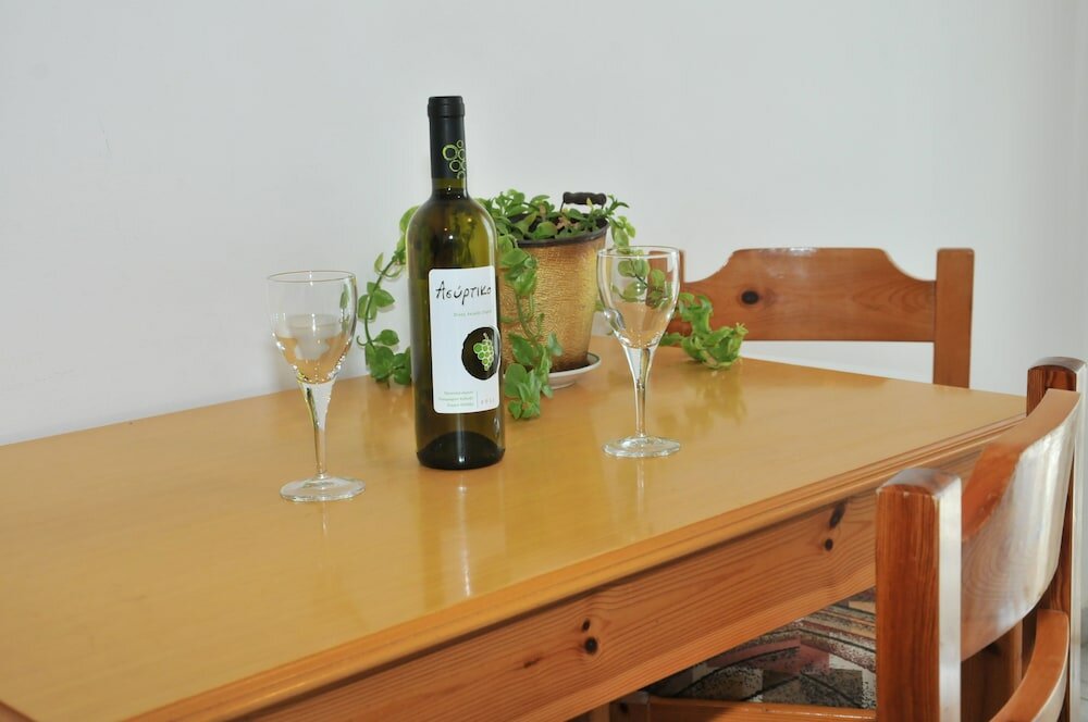 Фото Yiannis Yard Studios & Apartments