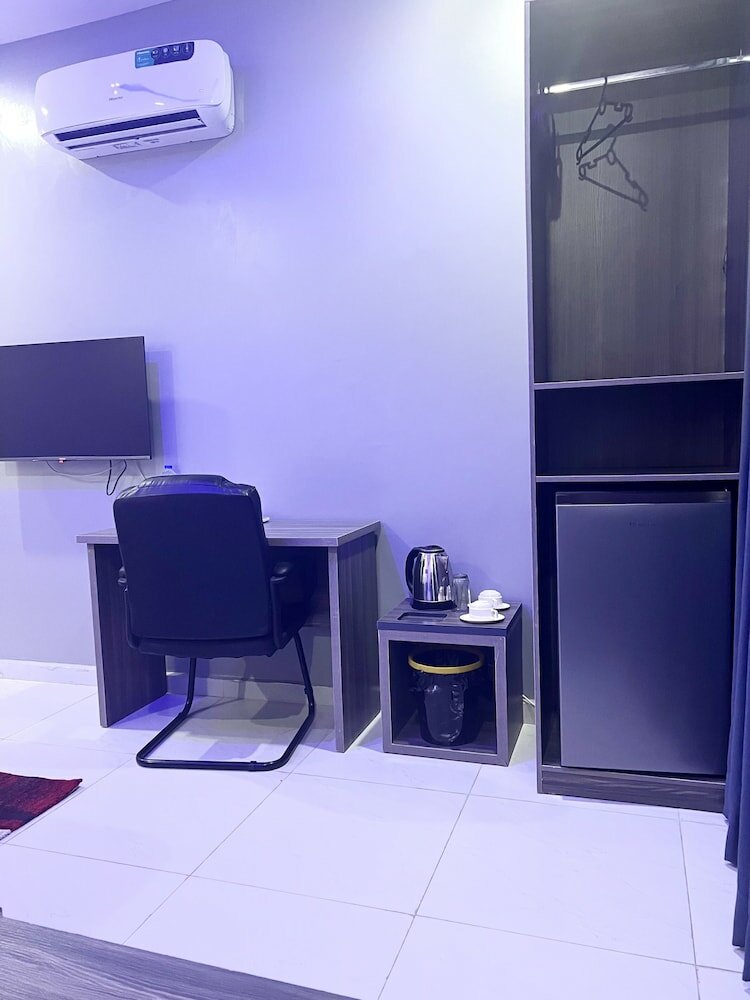 Фото De Rigg Place Victoria Island