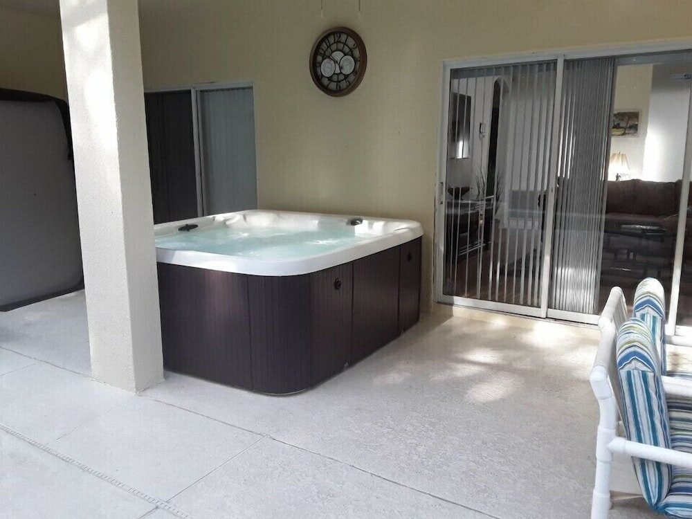 Фото 1219 Gorgeous Home 3-mastersgames Roomhot Tub