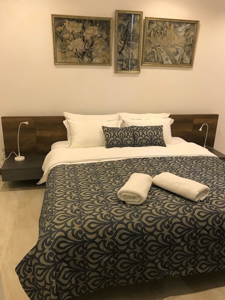 Фото Crown Properties