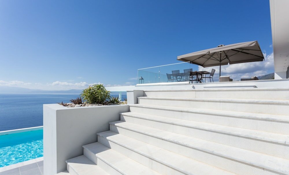 Фото 600m² homm Luxury Villa Sea Side Evia 16ppl