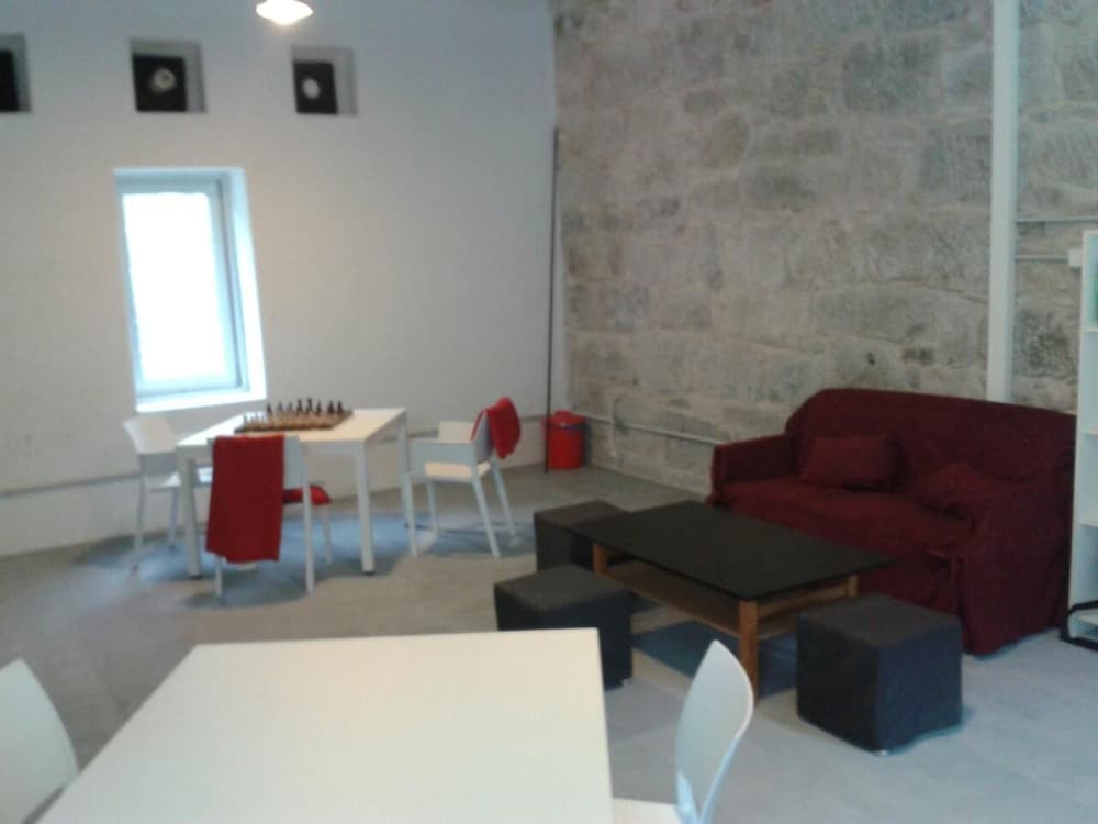 Фото Albergue A Fábrica da Luz - Hostel