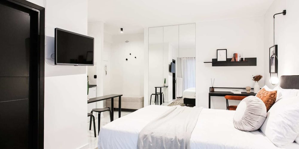 Фото Black & White Studio Lycabettus Hill