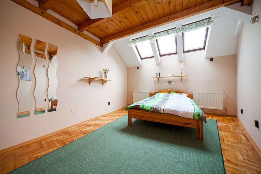 Фото Kecskemeti 11 Apartment