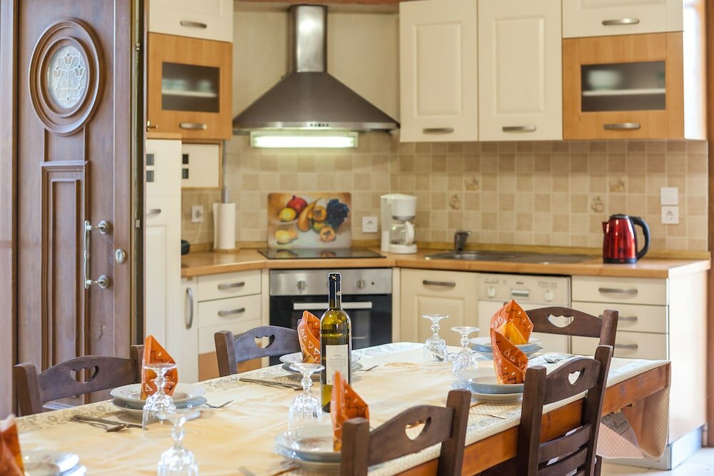 Фото Cozy Family Home Near the Beach