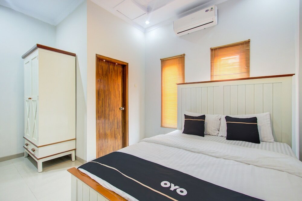 Фото Super Oyo Collection O 3280 Cendhani Raras