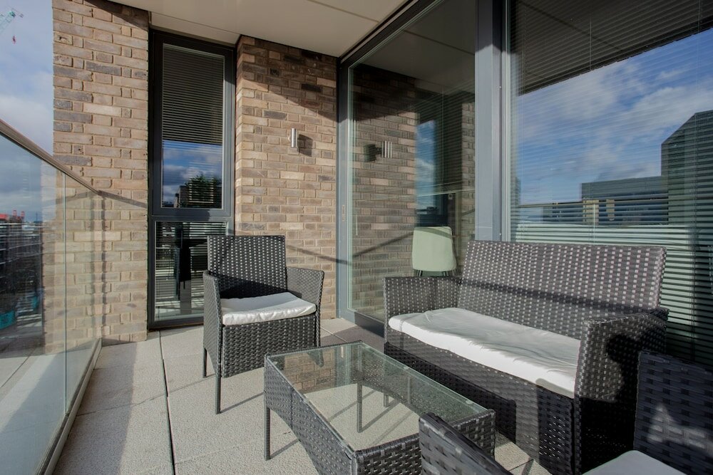 Фото Contemporary 1 Bedroom Apartment in South London
