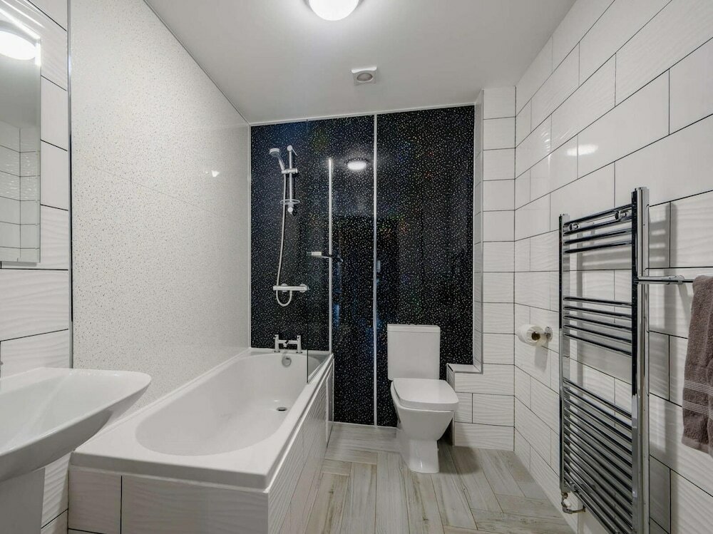 Фото Westertonhill Holiday Lodges