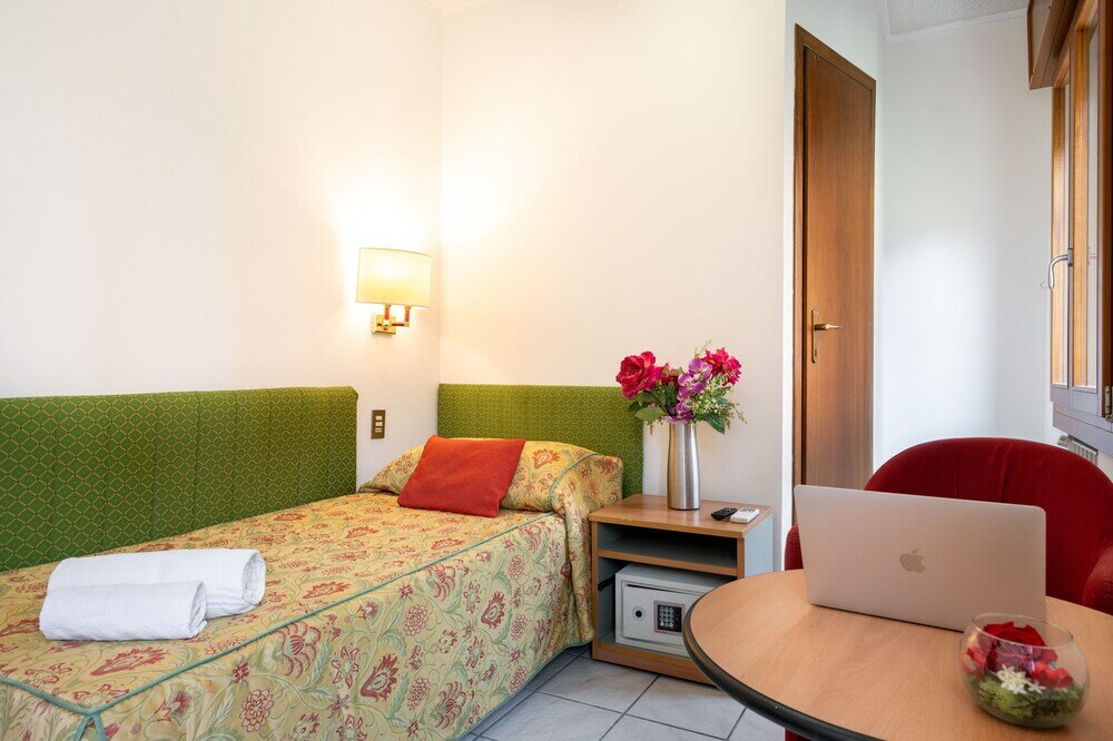 Фото Camelia Rooms Venice Guesthouse