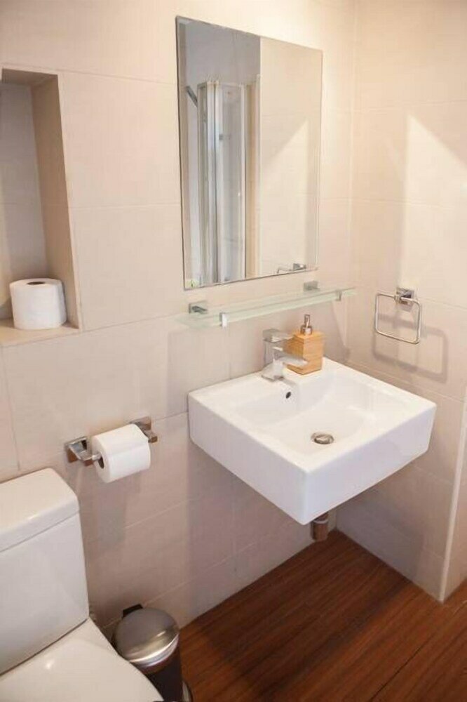 Фото Stylish Apartments next to Buckingham Palace