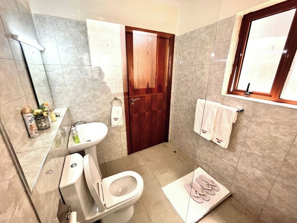 Фото Midtown C32 Executive Suites