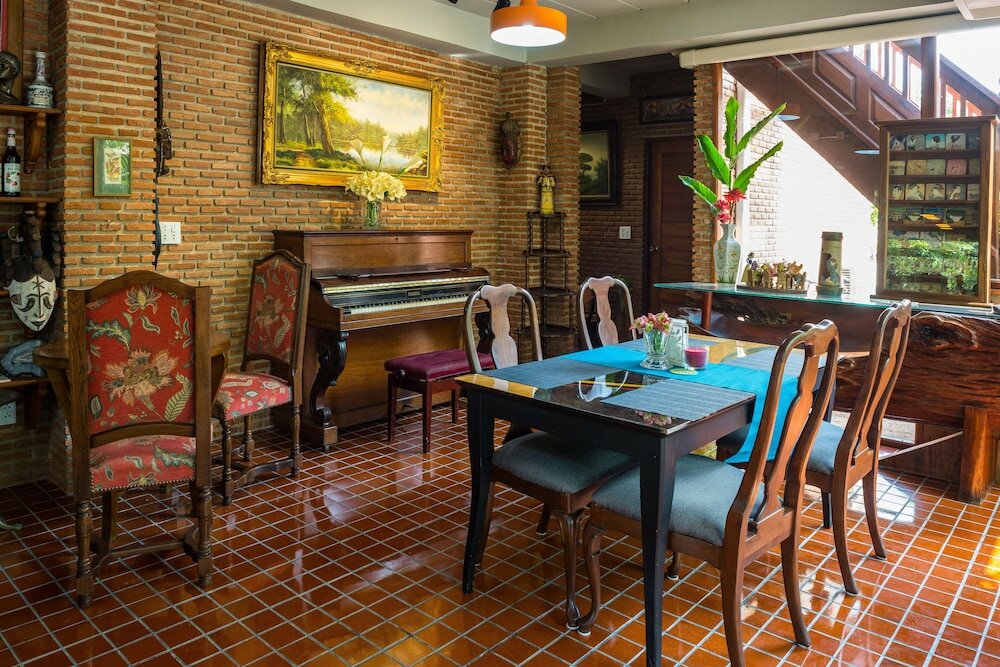 Фото Cattani's Riverside Home