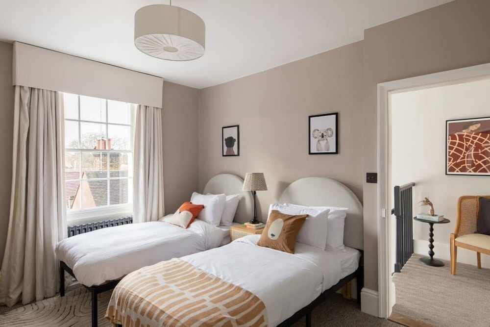 Фото The Southwark Arms - Glamorous 5bdr House With Garden