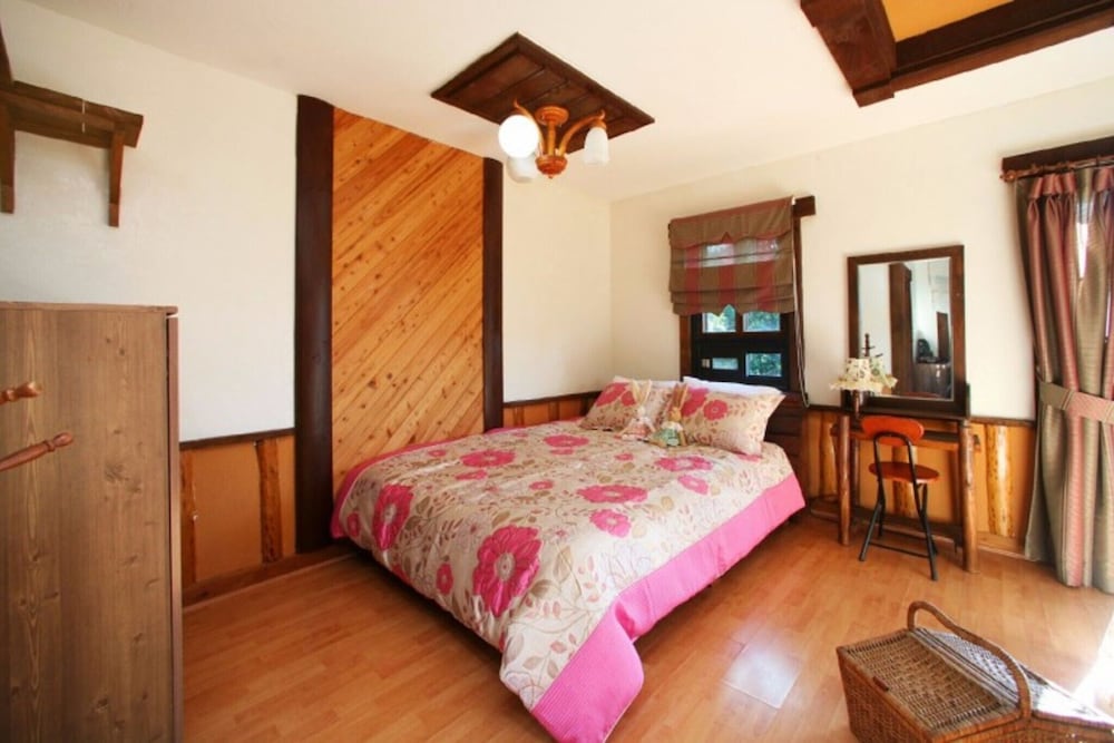 Фото Jeongseon Haetbinnuri Pension