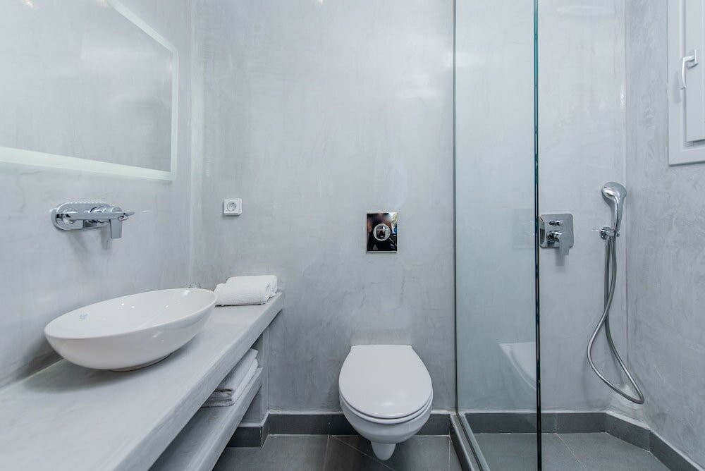 Фото Golden View Jacuzzi Suites